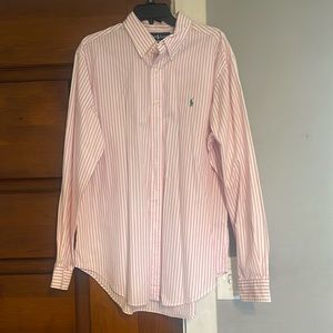 Men’s classic fit dress shirt
